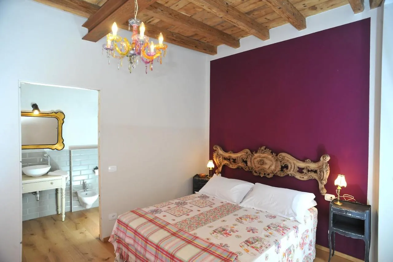 Bed and Breakfast Casa Lumaca Tremezzo 0*,  Italia
