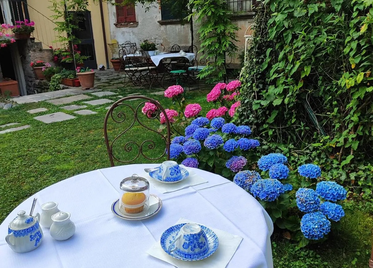 Bed and Breakfast Casa Lumaca Tremezzo Bed & Breakfast